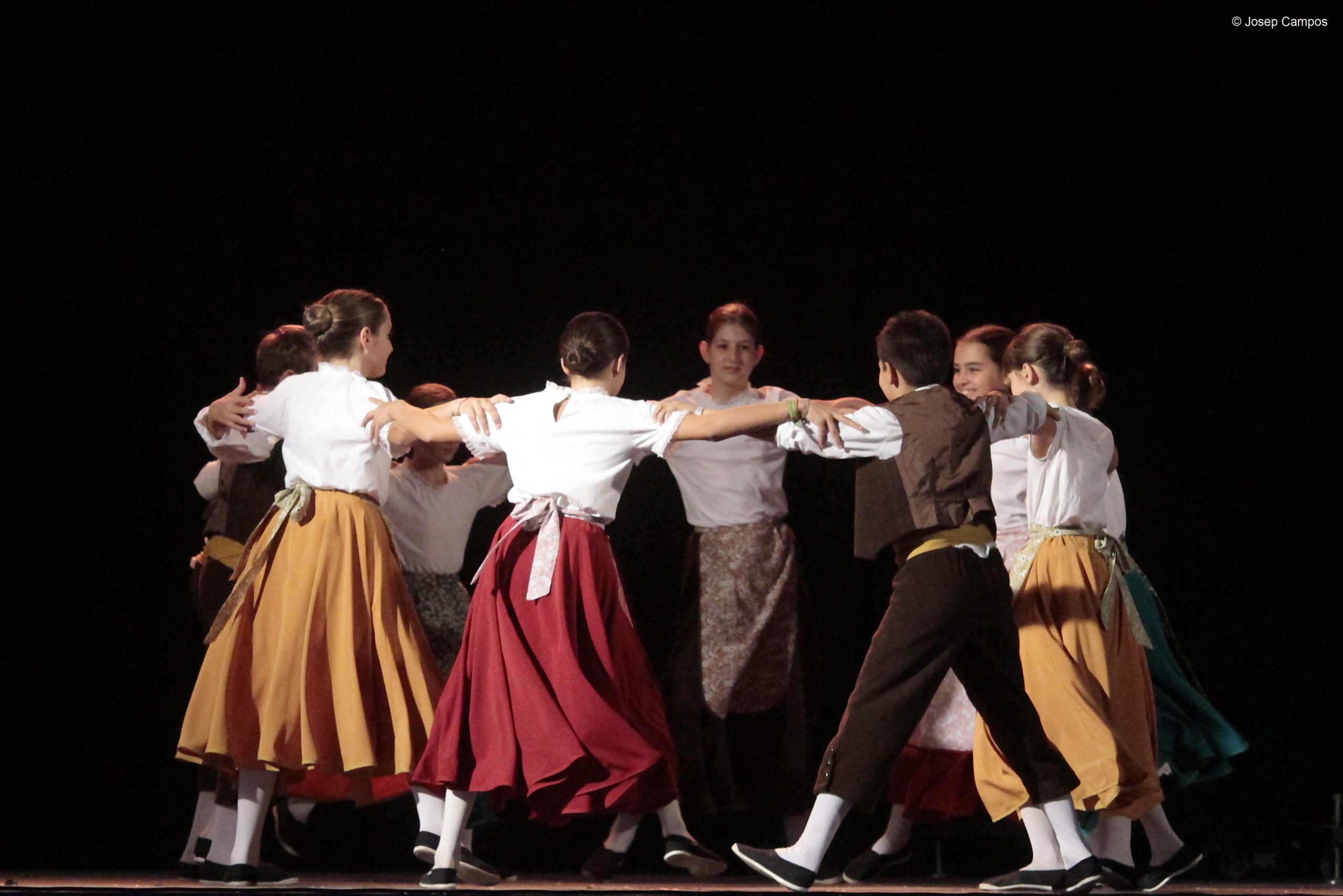 Esbart dansaire Molins de Rei Teatre de La peni